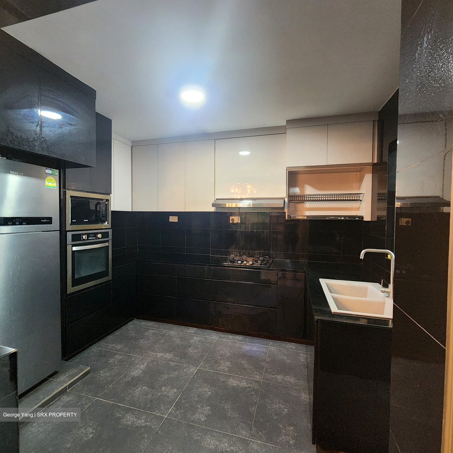 Blk 521 Fragrant Woods (Woodlands), HDB Executive #448485231